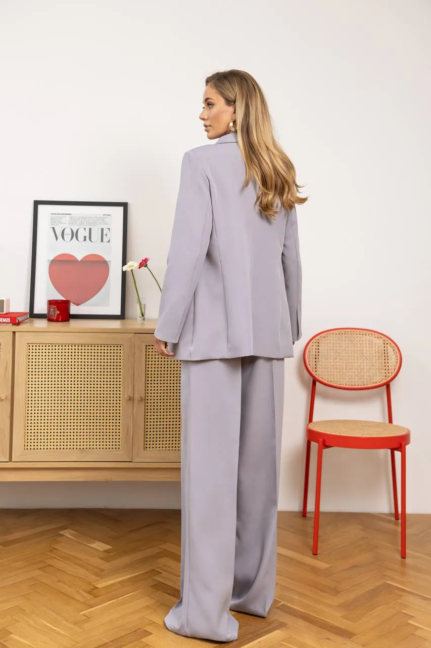 Grey three piece suit "Ultra classy"