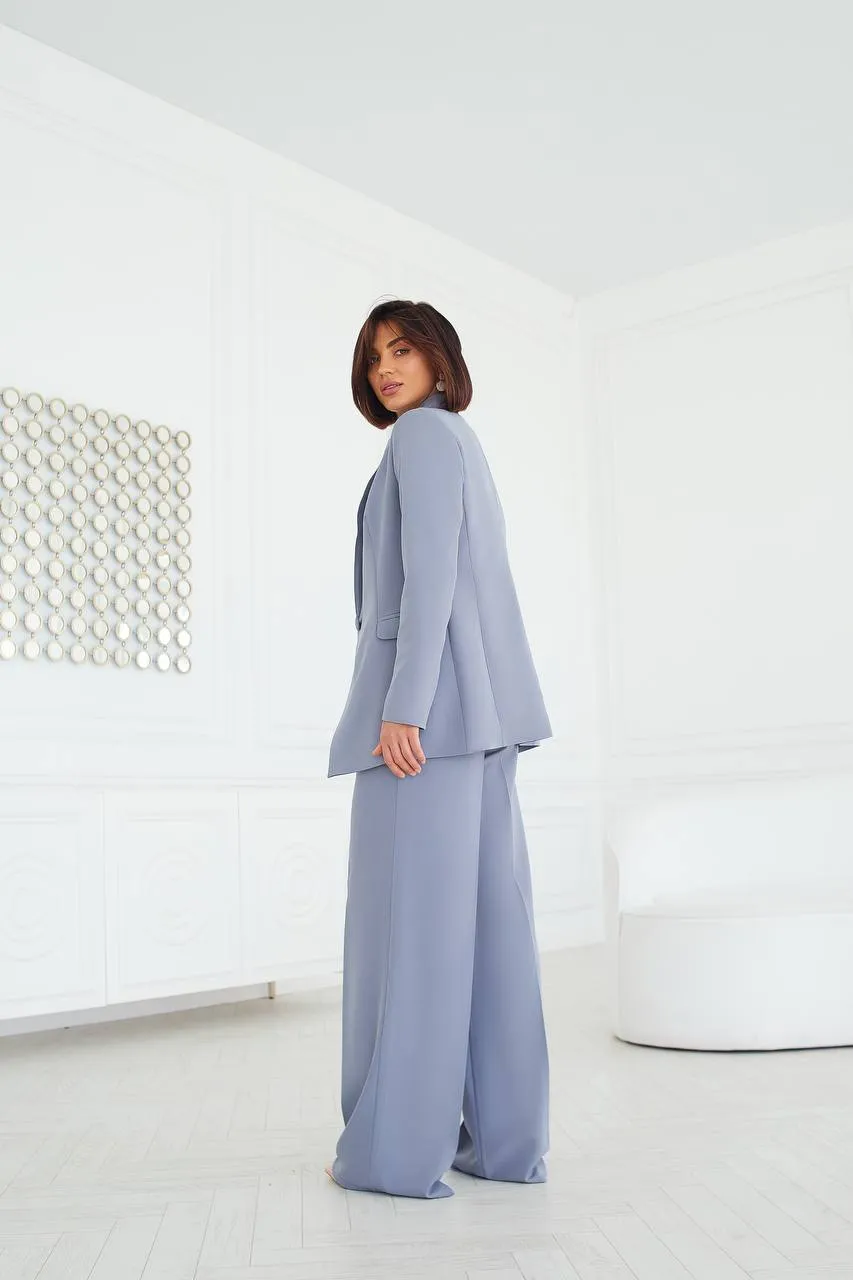 Grey three piece suit "Ultra classy"
